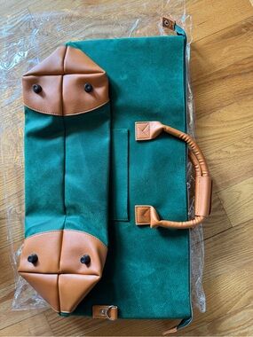 Stylish Green and Tan Men’s Duffel Bag